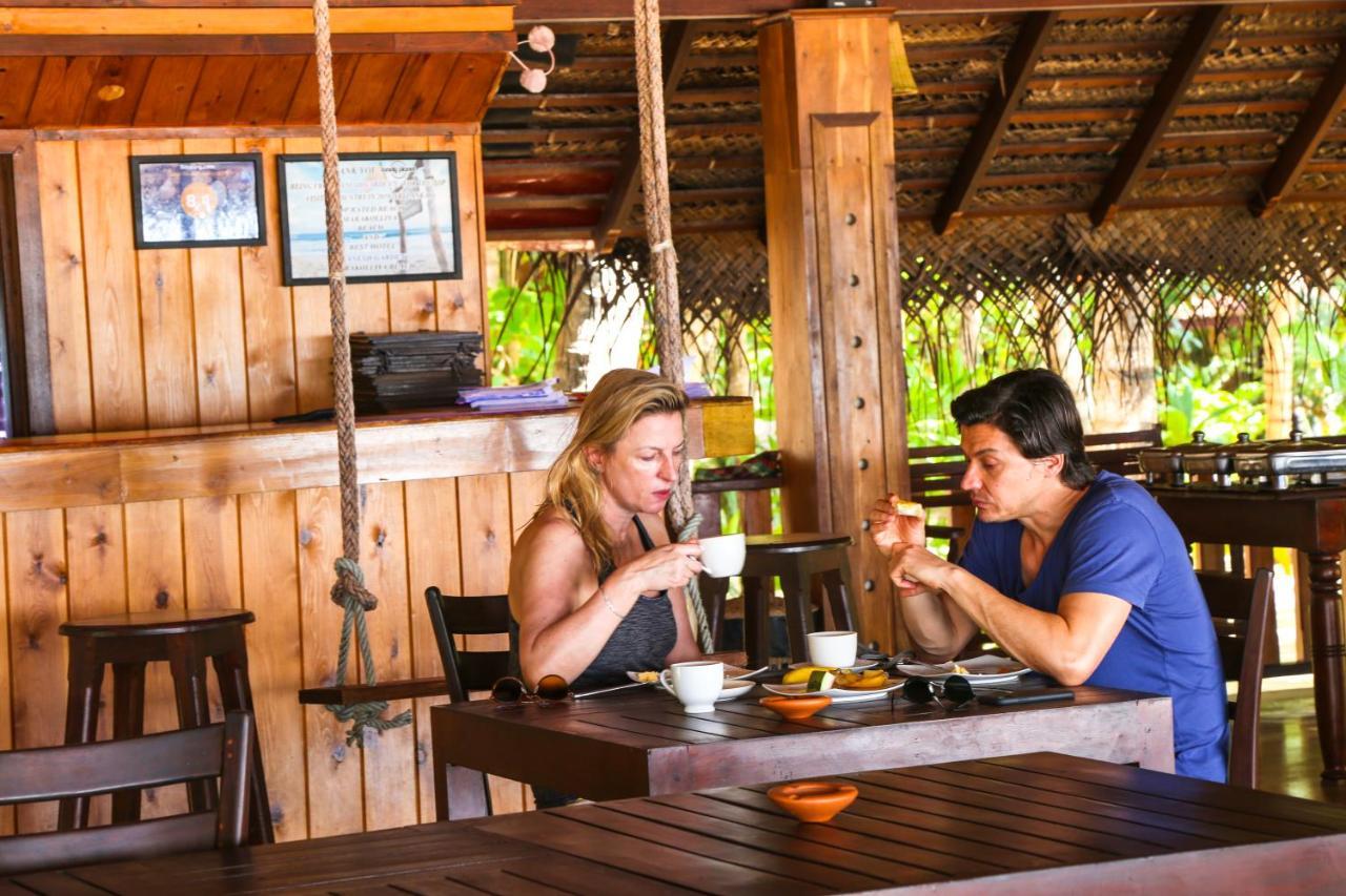 Ganesh Garden Beach Cabanas Тангалла Экстерьер фото