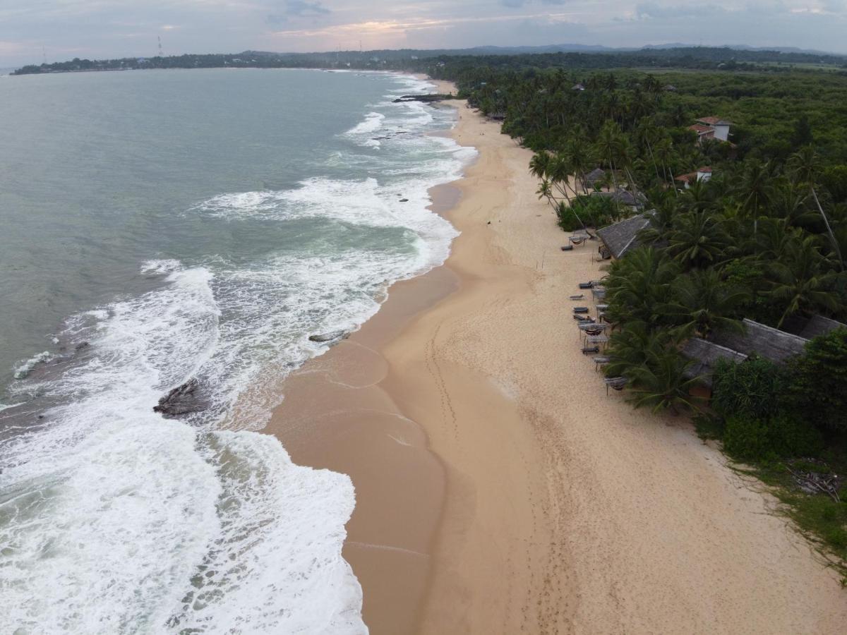 Ganesh Garden Beach Cabanas Тангалла Экстерьер фото
