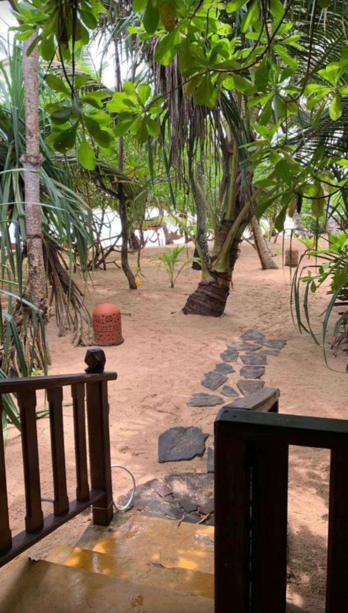 Ganesh Garden Beach Cabanas Тангалла Экстерьер фото